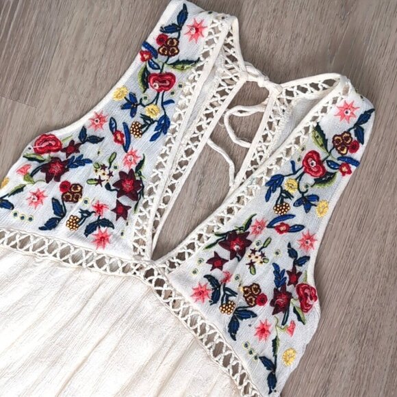 Boho soft mini dress with embroidery small - Picture 3 of 11